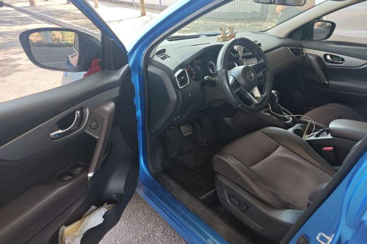 Used Nissan Qashqai 2019 2.0L CVT Luxury Edition Driver Seat