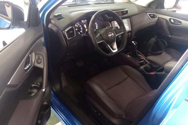 Used Nissan Qashqai 2019 2.0L CVT Luxury Edition Driver Seat