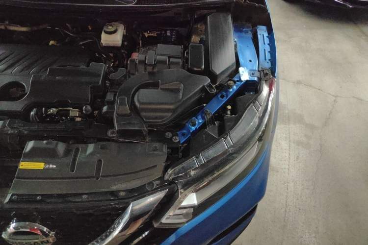 Used Nissan Qashqai 2019 2.0L CVT Luxury Edition Engine Bay Left