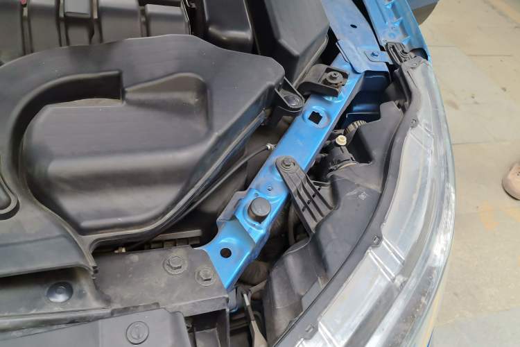 Used Nissan Qashqai 2019 2.0L CVT Smart Enjoyment Version Engine Bay Left