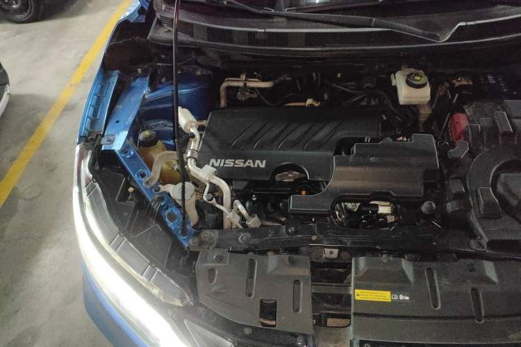 Used Nissan Qashqai 2019 2.0L CVT Luxury Edition Engine Bay Right