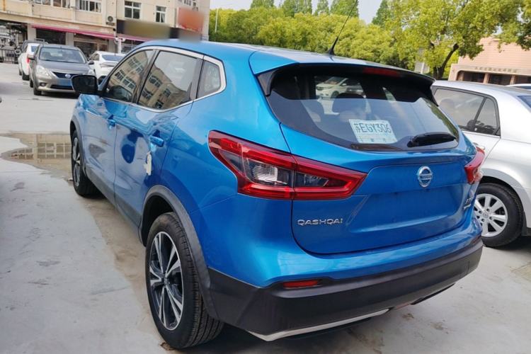 Used Nissan Qashqai 2019 2.0L CVT Luxury Edition Exterior 2