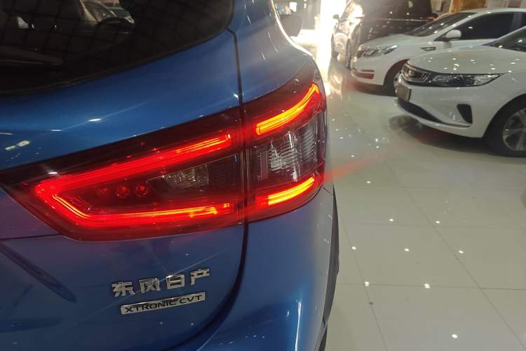 Used Nissan Qashqai 2019 2.0L CVT Luxury Edition Exterior 3