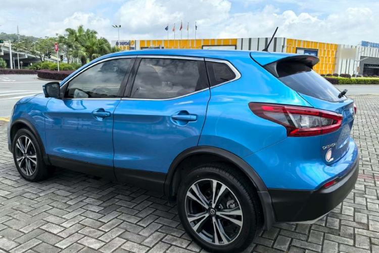 Used Nissan Qashqai 2019 2.0L CVT Luxury Edition Exterior 3