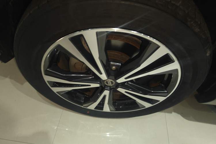 Used Nissan Qashqai 2019 2.0L CVT Luxury Edition Exterior 4