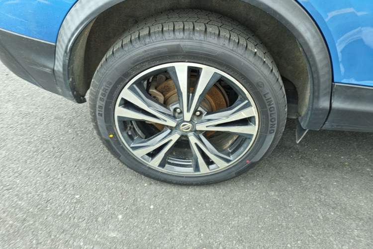 Used Nissan Qashqai 2019 2.0L CVT Luxury Edition Exterior 5