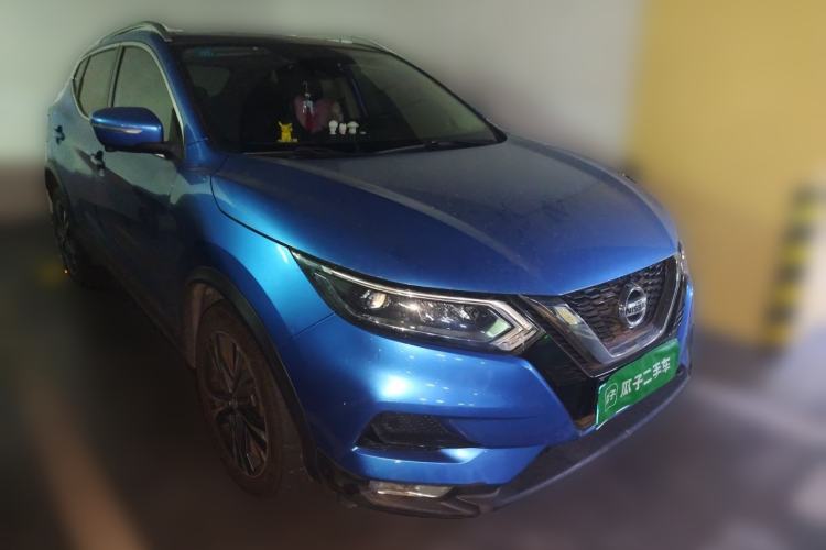 Used Nissan Qashqai 2019 2.0L CVT Luxury Edition Front Right 45 Deg