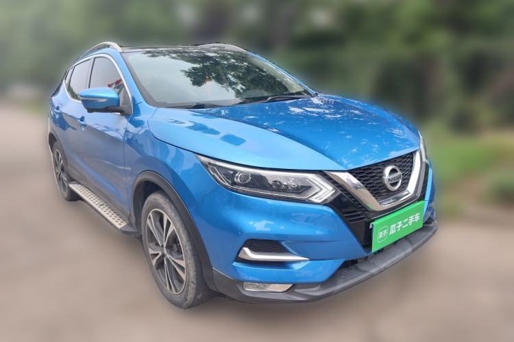 Used Nissan Qashqai 2019 2.0L CVT Luxury Edition Front Right 45 Deg