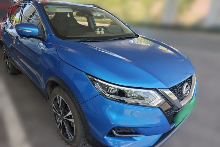 Used Nissan Qashqai 2019 2.0L CVT Luxury Edition Front Right 45 Deg