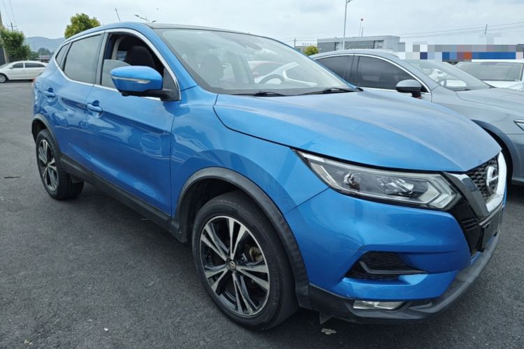 Used Nissan Qashqai 2019 2.0L CVT Luxury Edition Front Right 45 Deg