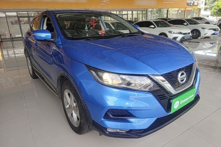 Used Nissan Qashqai 2019 2.0L CVT Smart Enjoyment Version Front Right 45 Deg