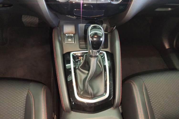 Used Nissan Qashqai 2019 2.0L CVT Luxury Edition Gear Lever