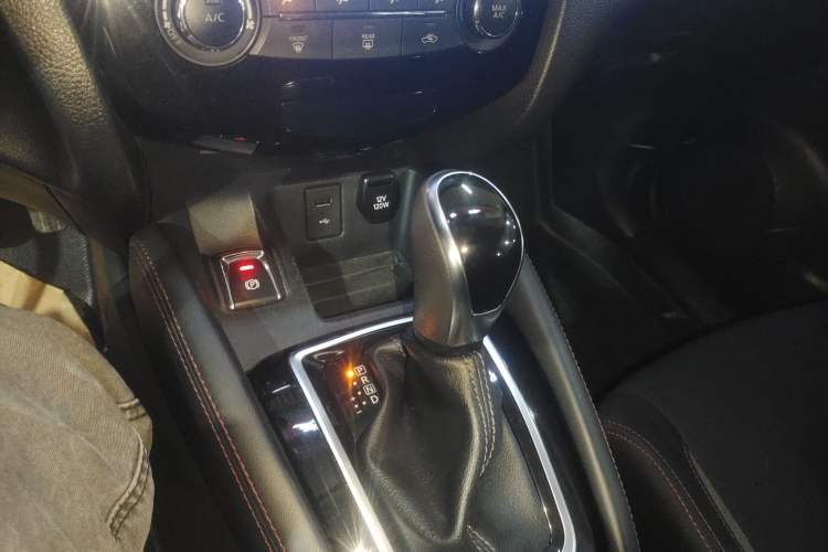 Used Nissan Qashqai 2019 2.0L CVT Smart Enjoyment Version Gear Lever