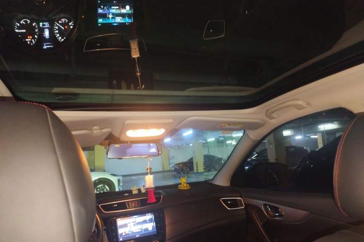 Used Nissan Qashqai 2019 2.0L CVT Luxury Edition Headliner