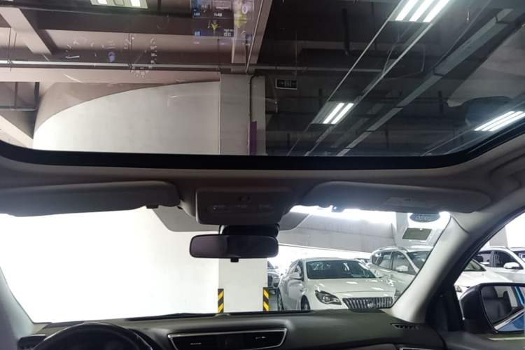 Used Nissan Qashqai 2019 2.0L CVT Luxury Edition Headliner