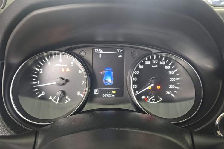 Used Nissan Qashqai 2019 2.0L CVT Luxury Edition Instrument Cluster