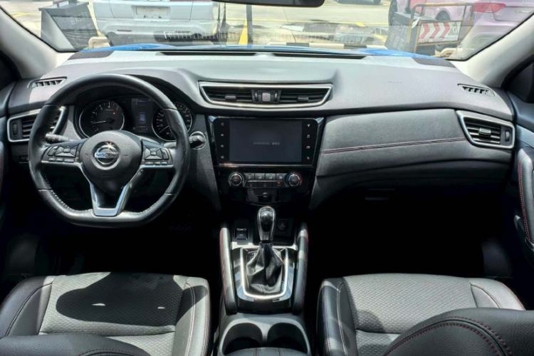 Used Nissan Qashqai 2019 2.0L CVT Luxury Edition Interior 1