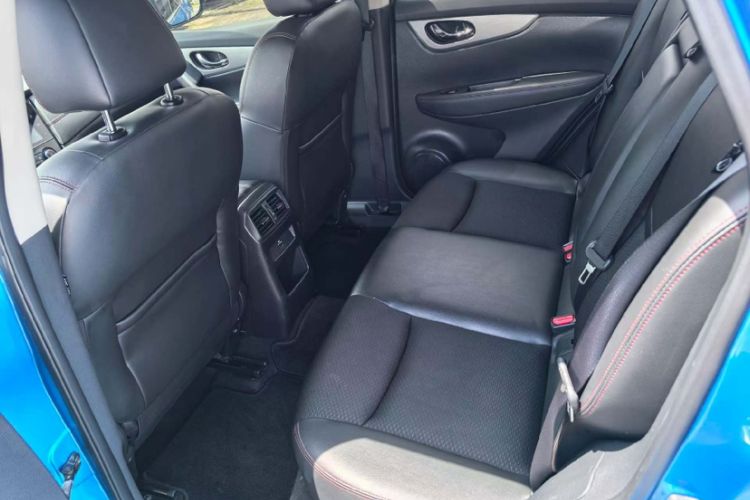 Used Nissan Qashqai 2019 2.0L CVT Luxury Edition Interior 2