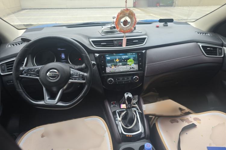 Used Nissan Qashqai 2019 2.0L CVT Luxury Edition Interior 2