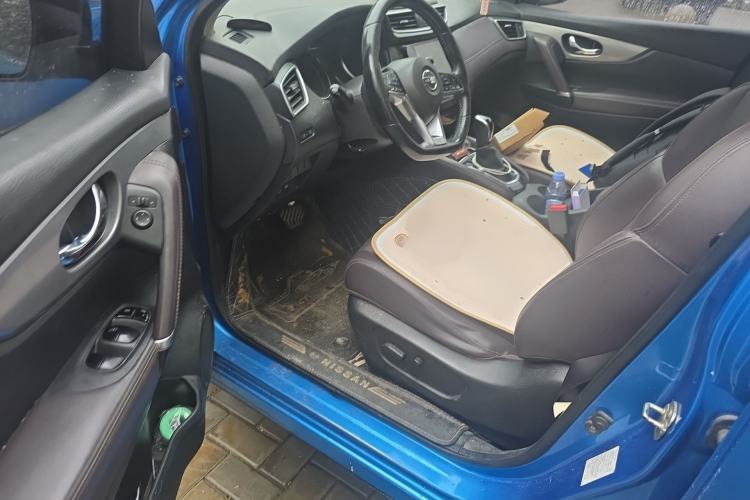 Used Nissan Qashqai 2019 2.0L CVT Luxury Edition Interior 3