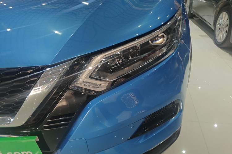 Used Nissan Qashqai 2019 2.0L CVT Luxury Edition Left Front Headlight