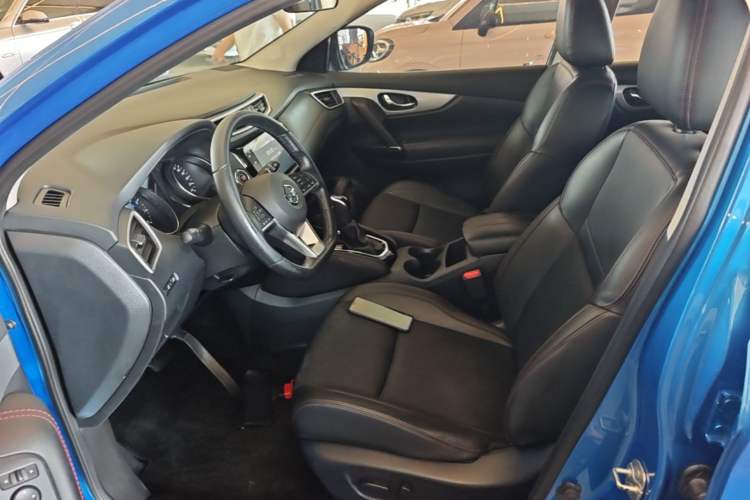 Used Nissan Qashqai 2019 2.0L CVT Luxury Edition Left Front Seat
