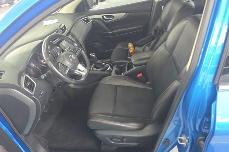 Used Nissan Qashqai 2019 2.0L CVT Luxury Edition Left Front Seat