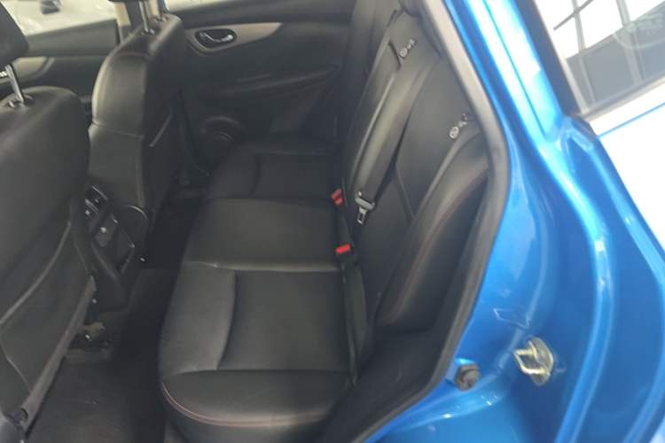 Used Nissan Qashqai 2019 2.0L CVT Luxury Edition Left Rear Seat