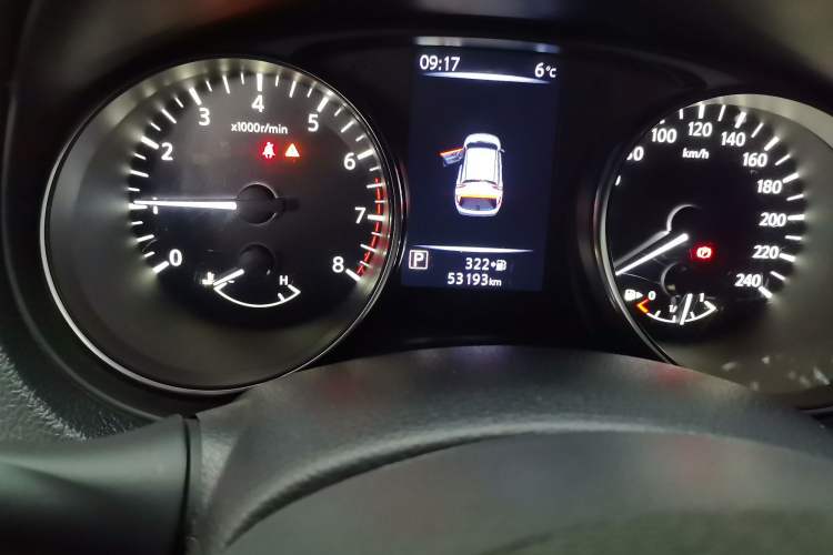 Used Nissan Qashqai 2019 2.0L CVT Smart Enjoyment Version Odometer Close Up