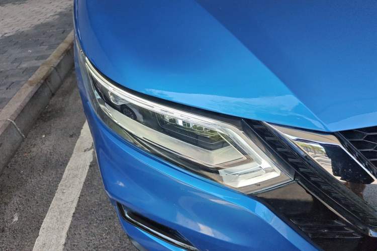 Used Nissan Qashqai 2019 2.0L CVT Luxury Edition Right Front Headlight
