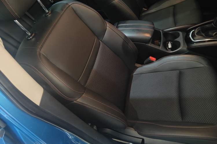 Used Nissan Qashqai 2019 2.0L CVT Luxury Edition Right Front Seat