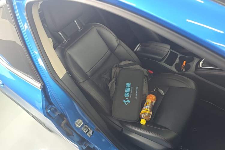 Used Nissan Qashqai 2019 2.0L CVT Luxury Edition Right Front Seat