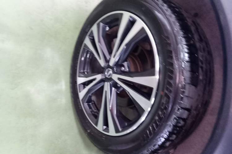Used Nissan Qashqai 2019 2.0L CVT Luxury Edition Right Rear Wheel Hub