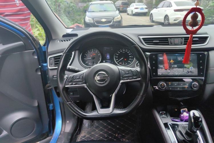 Used Nissan Qashqai 2019 2.0L CVT Luxury Edition Steering Wheel
