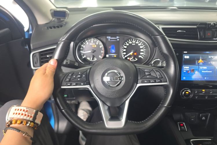 Used Nissan Qashqai 2019 2.0L CVT Luxury Edition Steering Wheel