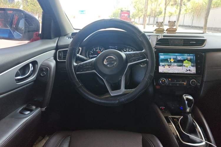 Used Nissan Qashqai 2019 2.0L CVT Luxury Edition Steering Wheel