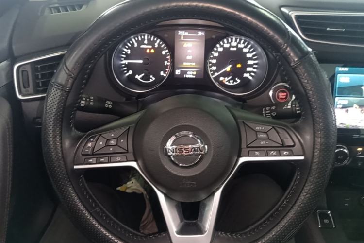 Used Nissan Qashqai 2019 2.0L CVT Luxury Edition Steering Wheel
