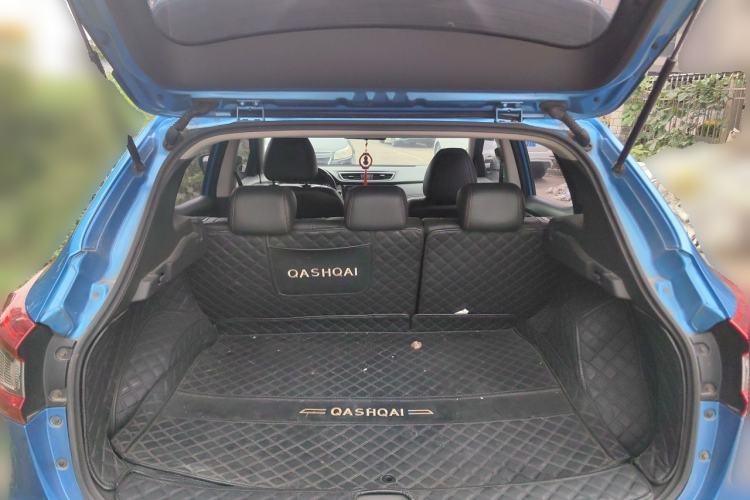 Used Nissan Qashqai 2019 2.0L CVT Luxury Edition Trunk