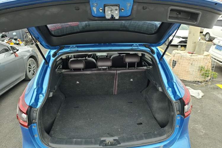 Used Nissan Qashqai 2019 2.0L CVT Luxury Edition Trunk