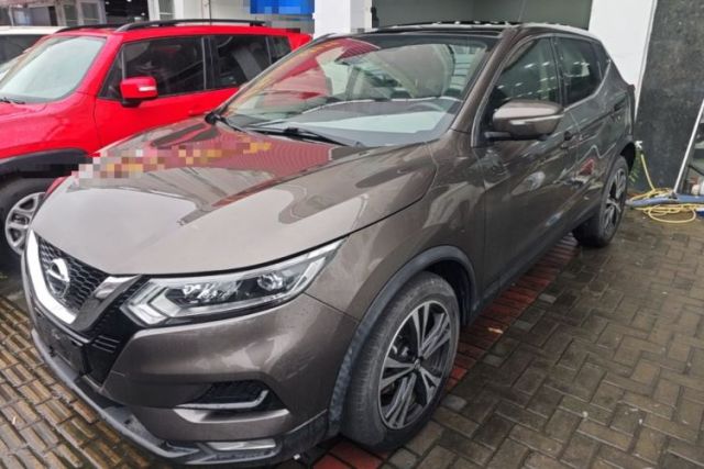 Ojetý Nissan Qashqai 2019 2.0L CVT Luxury Edition