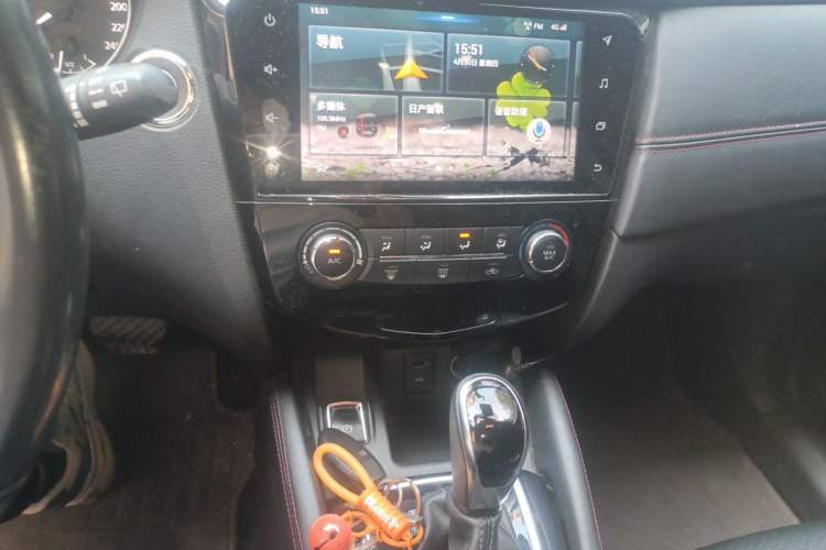 Used Nissan Qashqai 2019 2.0L CVT Luxury Edition Audio And AC Panel