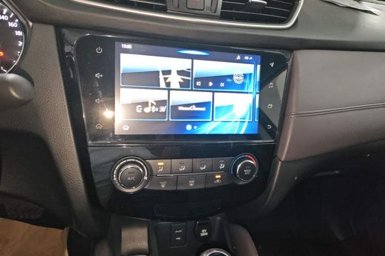 Used Nissan Qashqai 2019 2.0L CVT Smart Enjoyment Version Audio And AC Panel