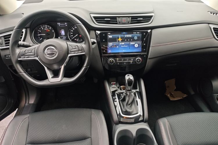 Used Nissan Qashqai 2019 2.0L CVT Luxury Edition Center Console