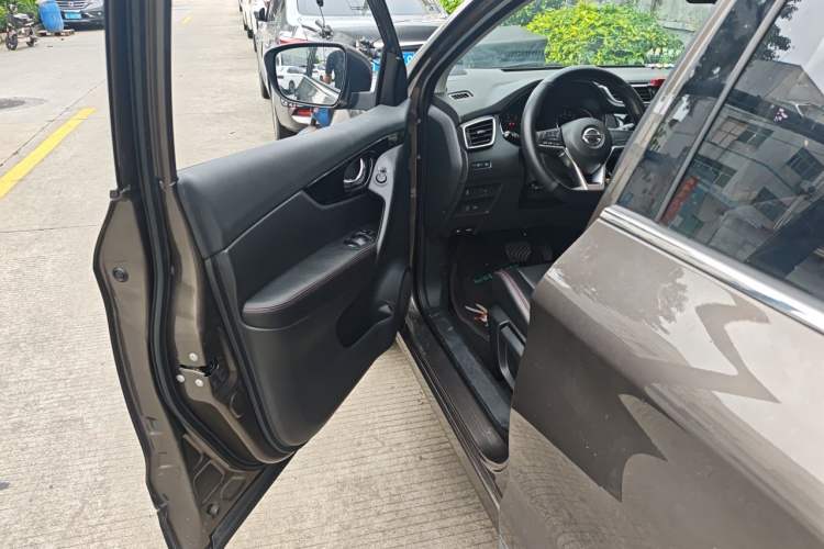 Used Nissan Qashqai 2019 2.0L CVT Smart Enjoyment Version Driver Seat