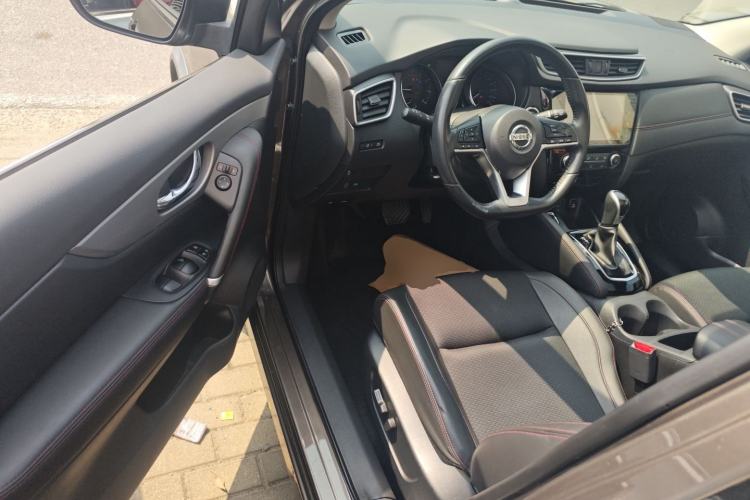 Used Nissan Qashqai 2019 2.0L CVT Luxury Edition Driver Seat