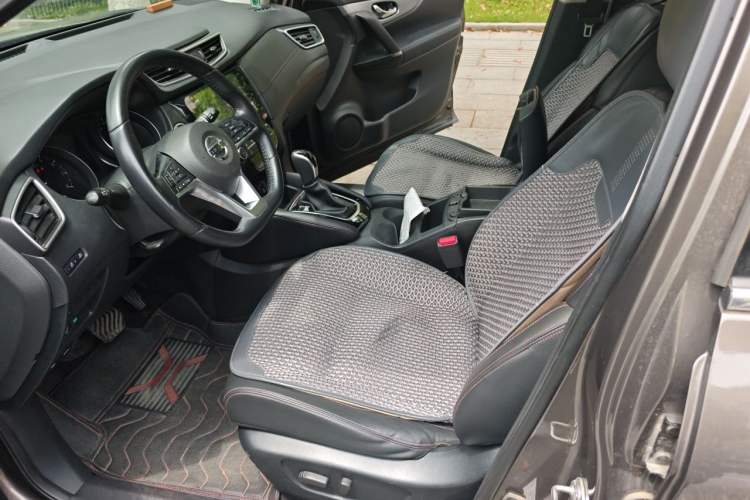 Used Nissan Qashqai 2019 2.0L CVT Luxury Edition Driver Seat
