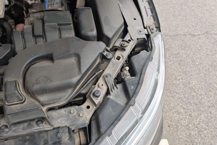 Used Nissan Qashqai 2019 2.0L CVT Luxury Edition Engine Bay Left