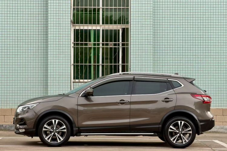 Used Nissan Qashqai 2019 2.0L CVT Luxury Edition Exterior 2