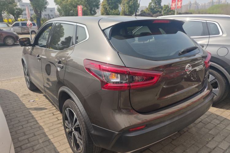 Used Nissan Qashqai 2019 2.0L CVT Luxury Edition Exterior 2