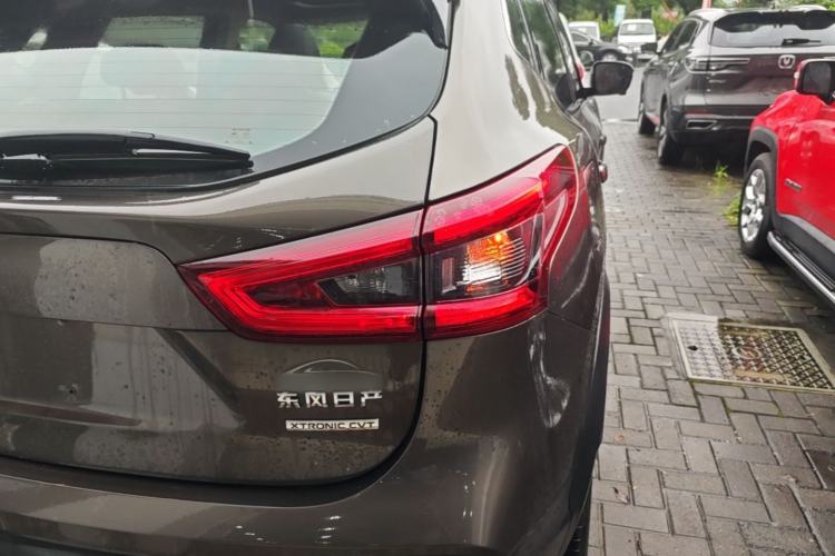Used Nissan Qashqai 2019 2.0L CVT Luxury Edition Exterior 3